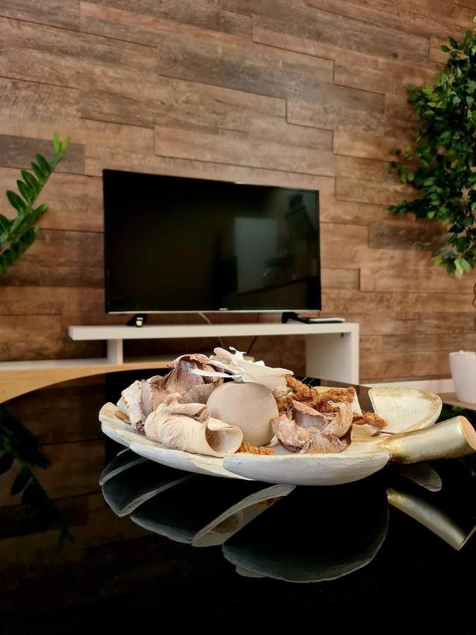 Laci Lak Premium apartment Oradea Bagian luar foto