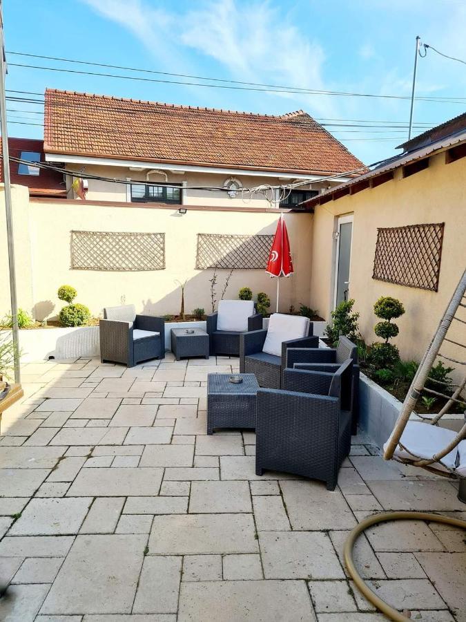 Laci Lak Premium apartment Oradea Bagian luar foto
